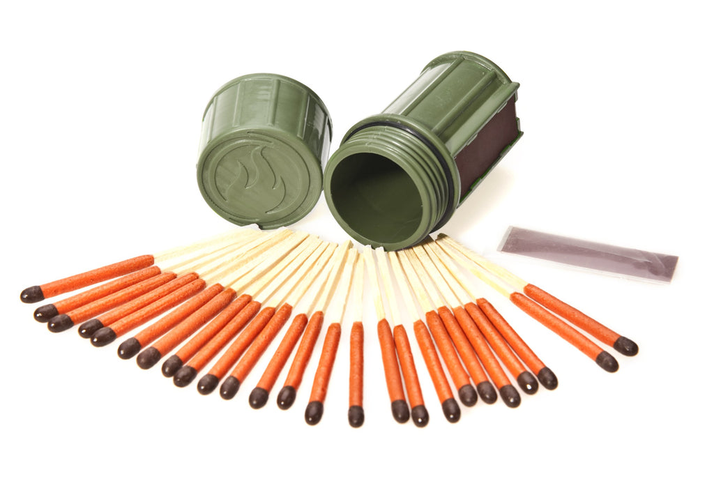 UCO Stormproof Match Kit with Waterproof Case, 25 Stormproof Matches and 3 Strikers